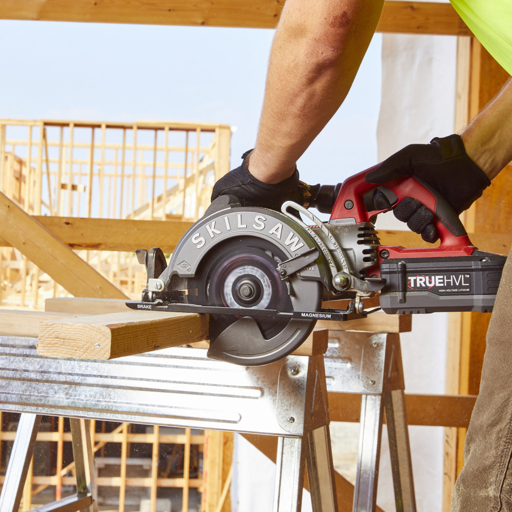 Cordless Worm Drive Saw Kit With TRUEHVL? Battery and Quick Charger and SKILSAW Blade ;