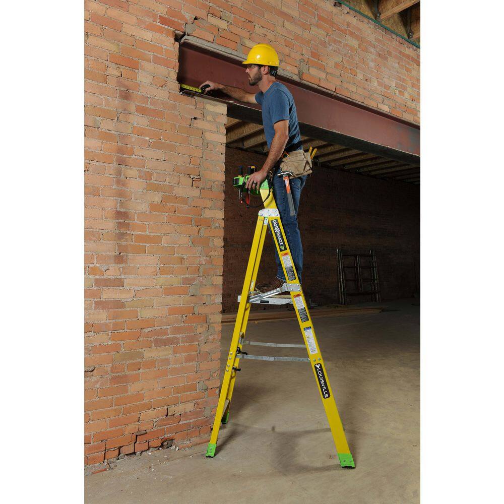 Louisville Ladder Cross Pinnacle 4 ft. Fiberglass Leaning Platform Step Ladder 10.42 ft. Reach 375 lb. Load Capacity IAA FCP1404HD