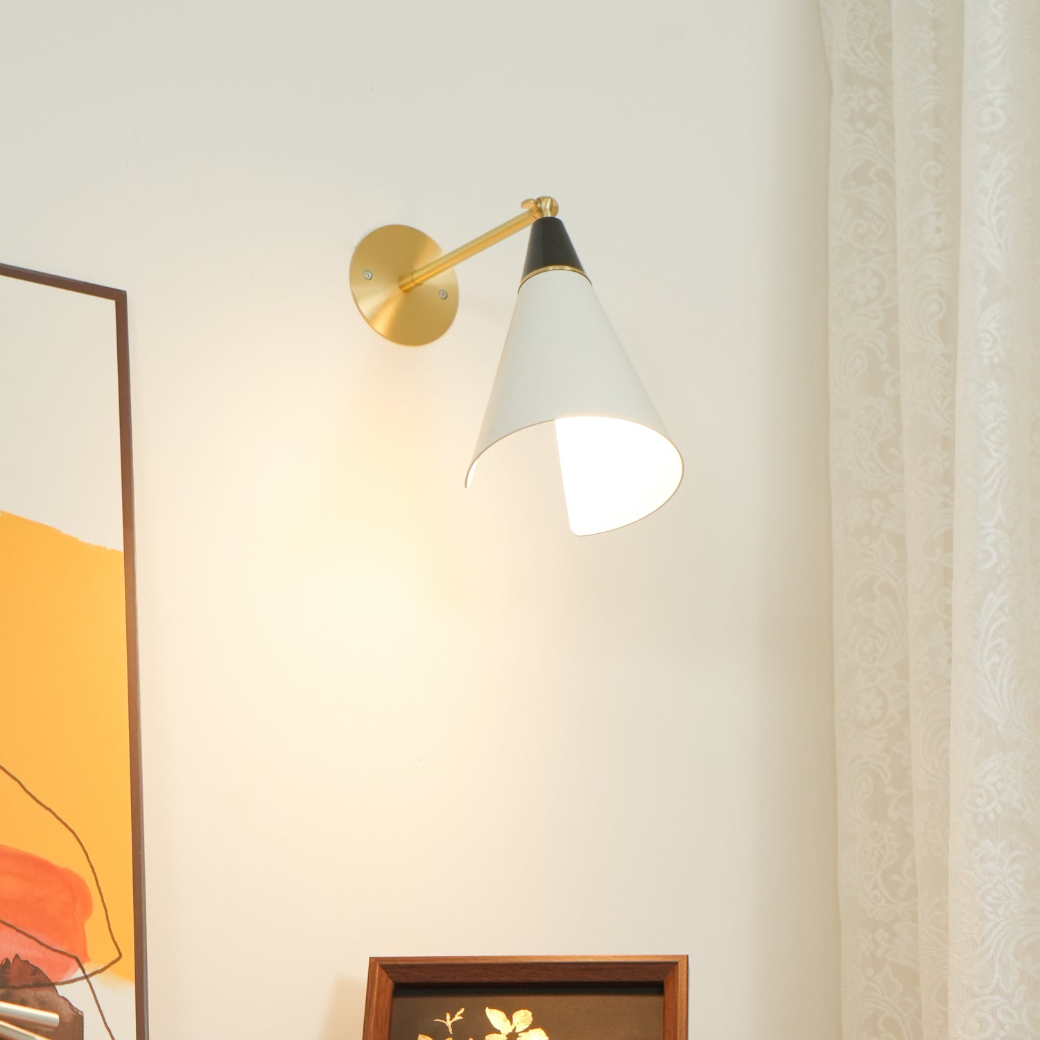 Petite Magari Wall Lamp