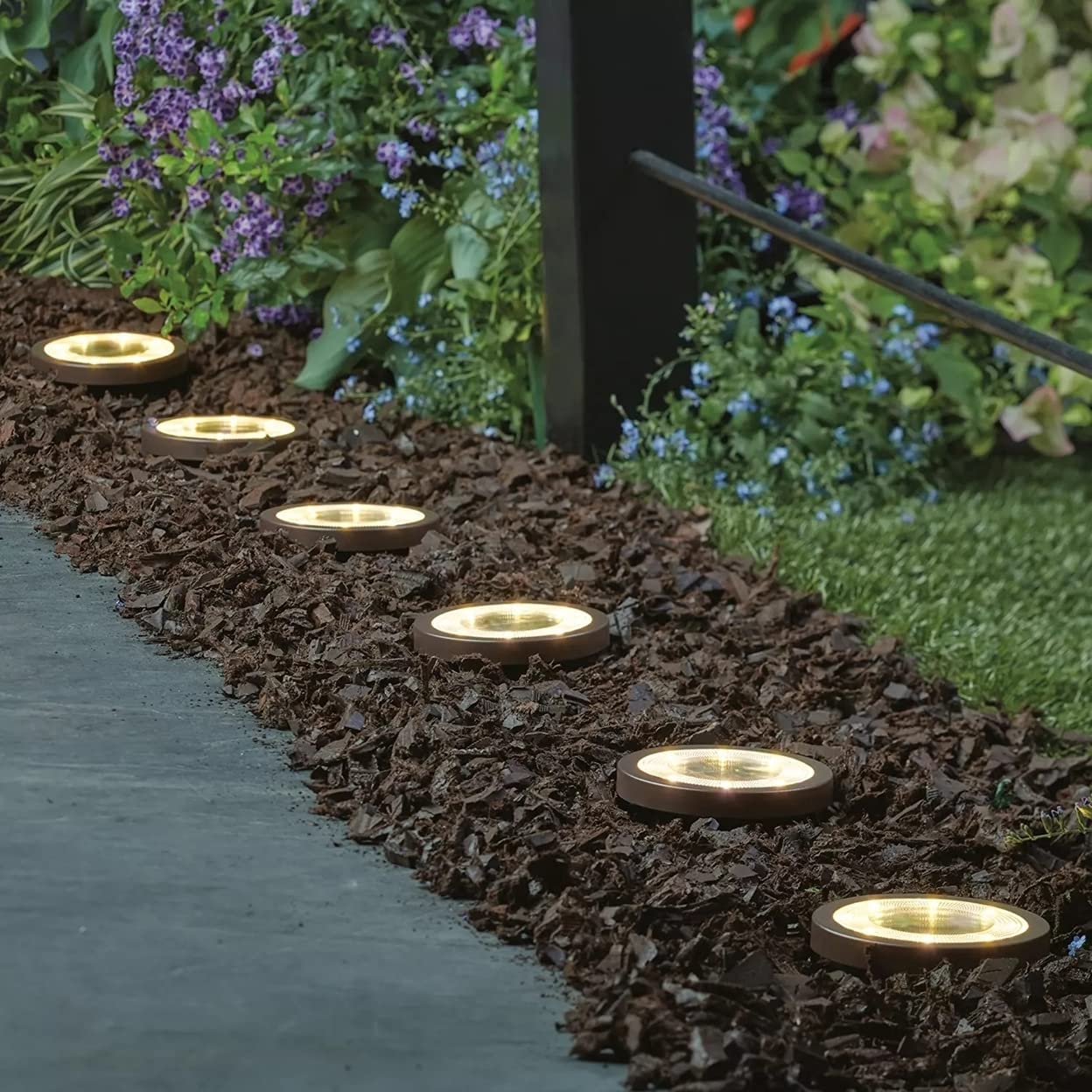 Member's Mark 6-Piece Oil-Rubbed Bronze LED Solar Disc Lights