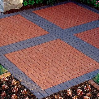 Pavestone Holland 45 mm 7.87 in. L x 3.94 in. W x 1.77 in. H Charcoal Concrete Paver (672-Piece145 sq. ft.Pallet) 22003