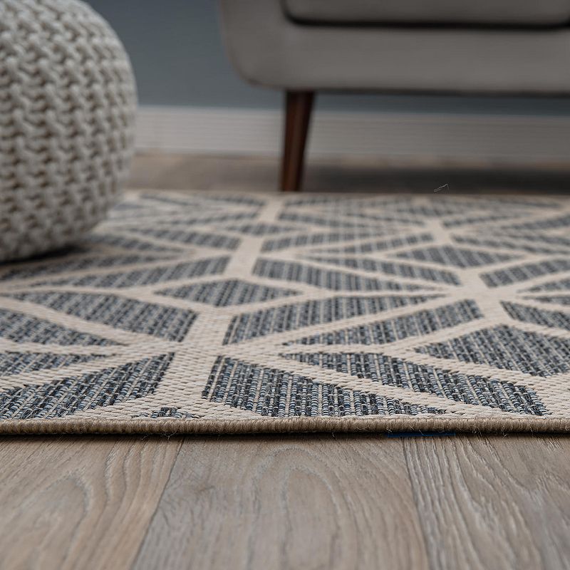 World Rug Gallery Bahama Geometric Indoor Outdoor Rug