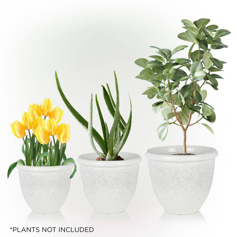 Alpine Corporation Indoor/Outdoor Plastic Vase Planters with Drainage Holes and Plugs, White (Set of 3) CLL436A-WT