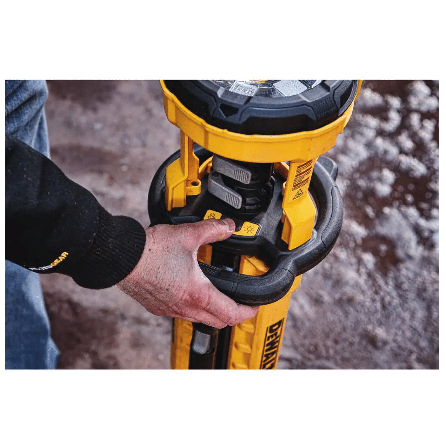 Dewalt 20-Volt Max 3000-Lumen Tripod Light with a 20-Volt Battery 5.0Ah and Charger (DCB205CKWDCL079B)