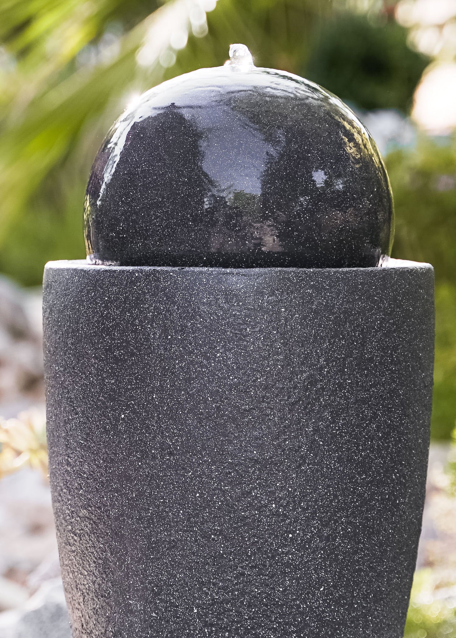 XBrand Modern Stone Textured Round Sphere Water Fountain w/LED Lights， Indoor Outdoor Décor， 25.6 Inch Tall， Black