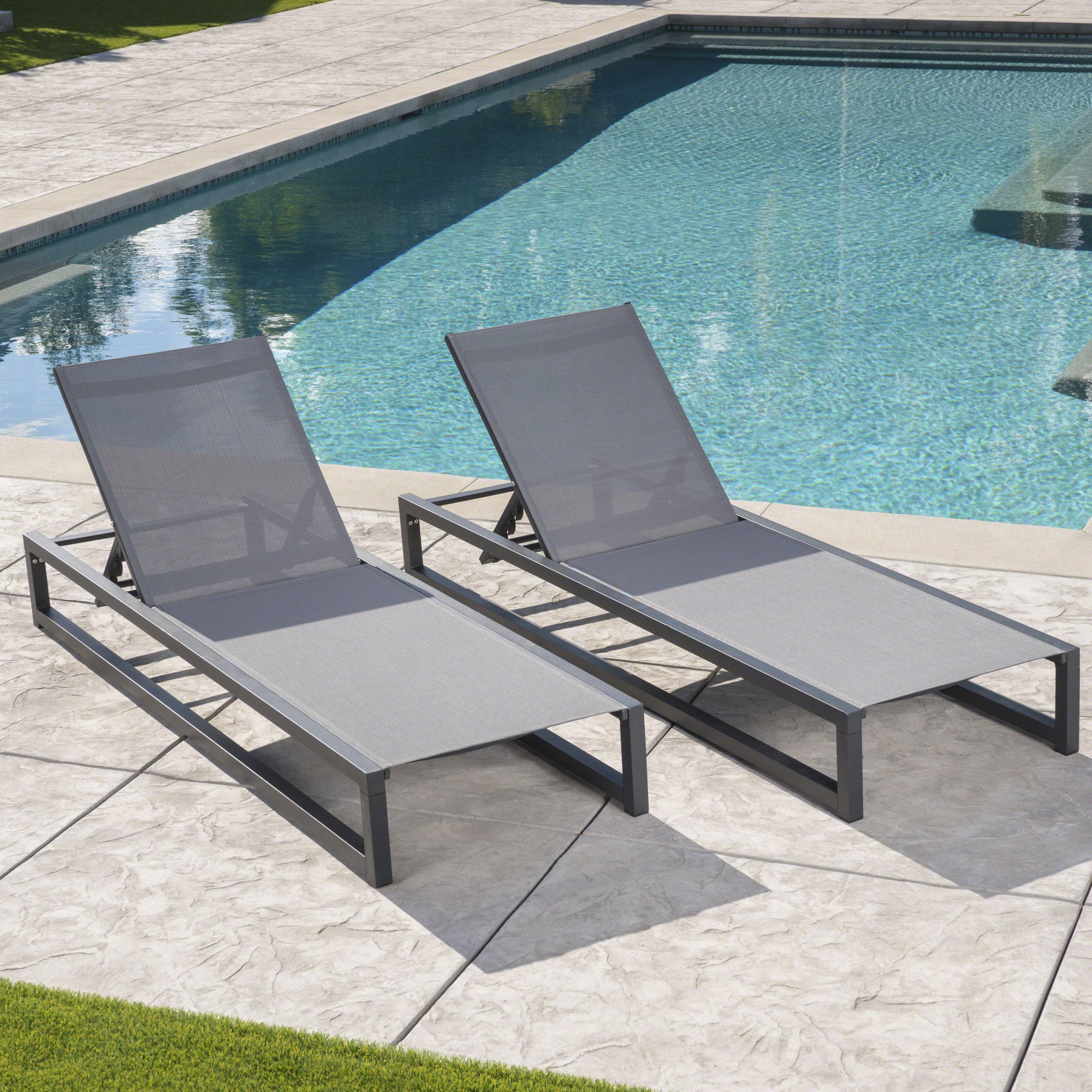 Mottetta Outdoor Finished Aluminum Framed Chaise Lounge with Mesh Body