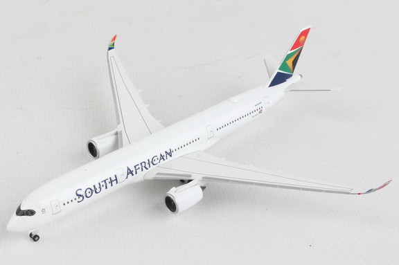 Herpa South African A350 900 1/500  HE534390