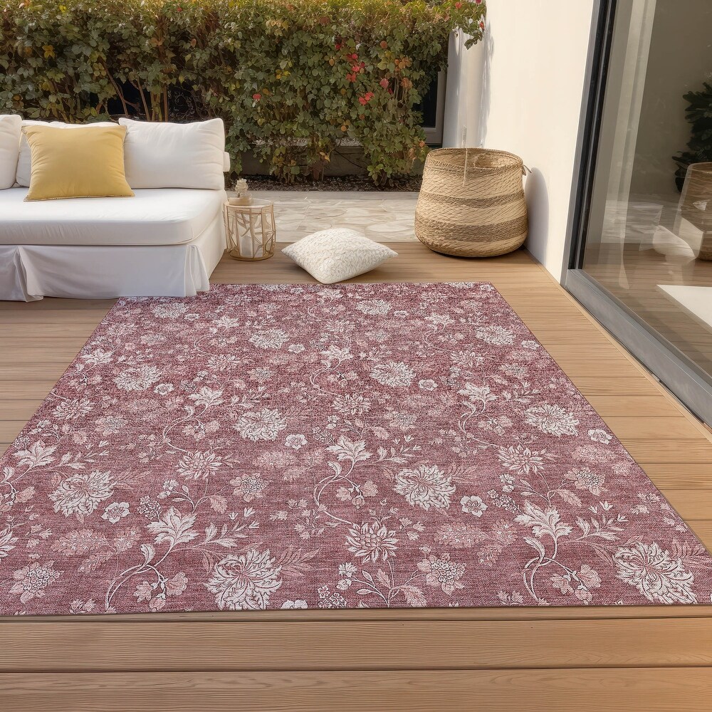 Machine Washable Indoor/ Outdoor Chantille Floral Farmhouse Rug