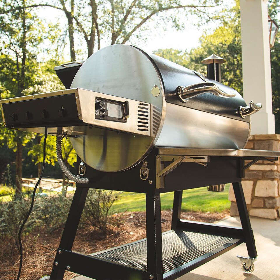 recteq RT-1250 Wood Pellet Grill + Cover Bundle