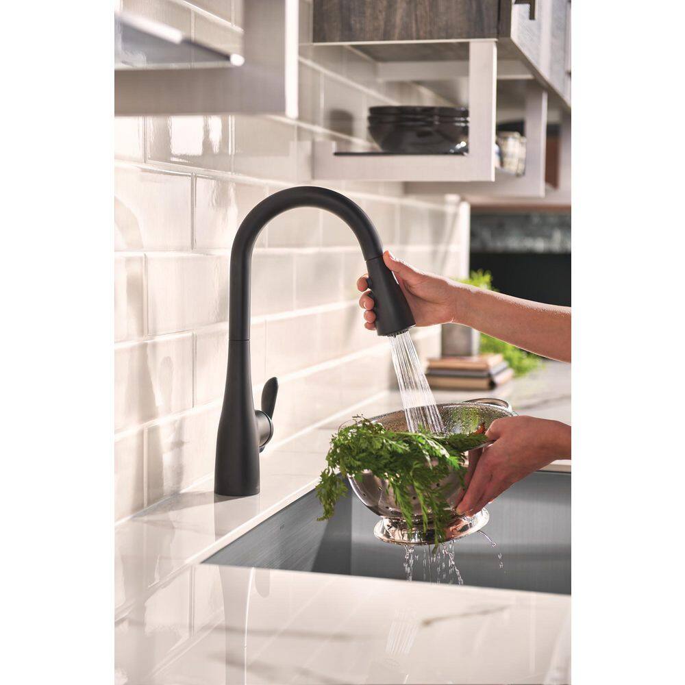 MOEN Arbor Single-Handle Pull-Down Sprayer Kitchen Faucet with Power Boost in Matte Black 7594BL