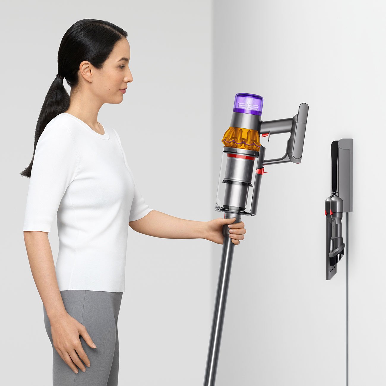  V15 Detect Cordless Stick Vacuum (2023)