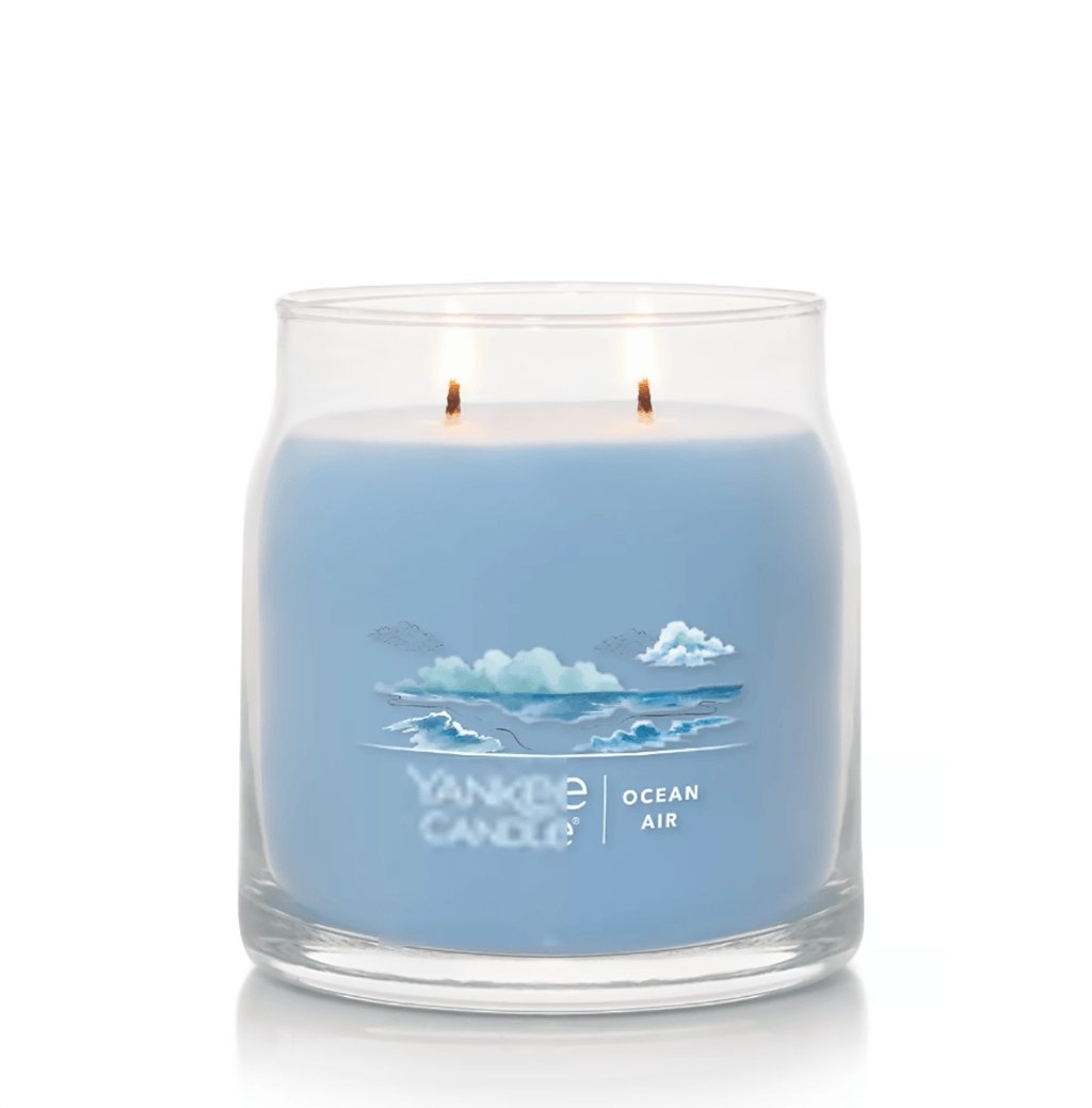 Yankee Candle  Signature Medium Jar Candle in Ocean Air