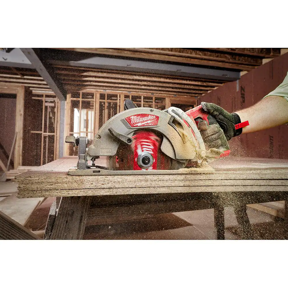 Milwaukee 2830-20 M18 FUEL 18-Volt Lithium-Ion Cordless 7-1/4 in. Rear Handle Circular Saw (Tool-Only)