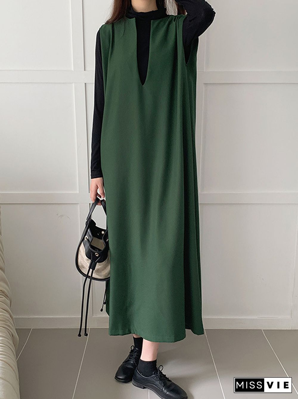 Casual Sleeveless Loose Solid Color V-Neck Midi Dresses