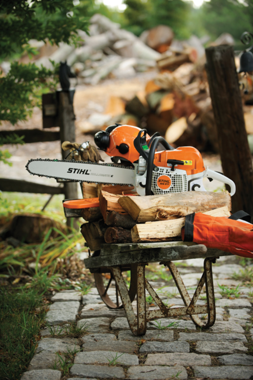 MS 311 Fuel Efficient Chainsaw ; 20 In. ;