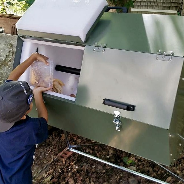 70 Gallon Tumbling Compost Bin Tumbler