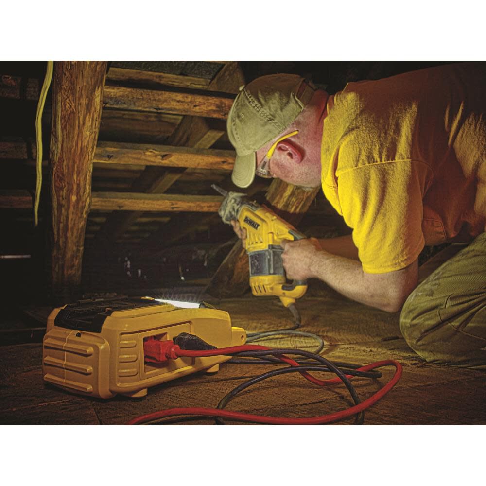 DEWALT 18 V / 20 V MAX* Cordless / Corded LED Work Light DCL061 from DEWALT