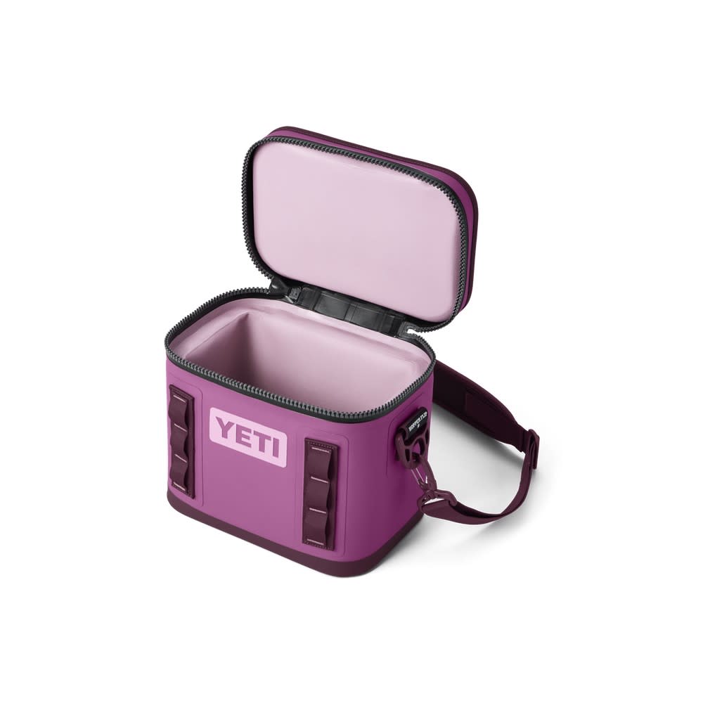 Yeti Hopper Flip 8 Soft Cooler Nordic Purple ;