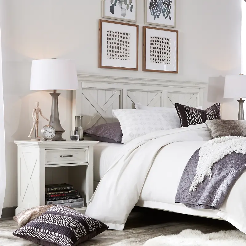 Seaside Lodge Off-White Queen Headboard