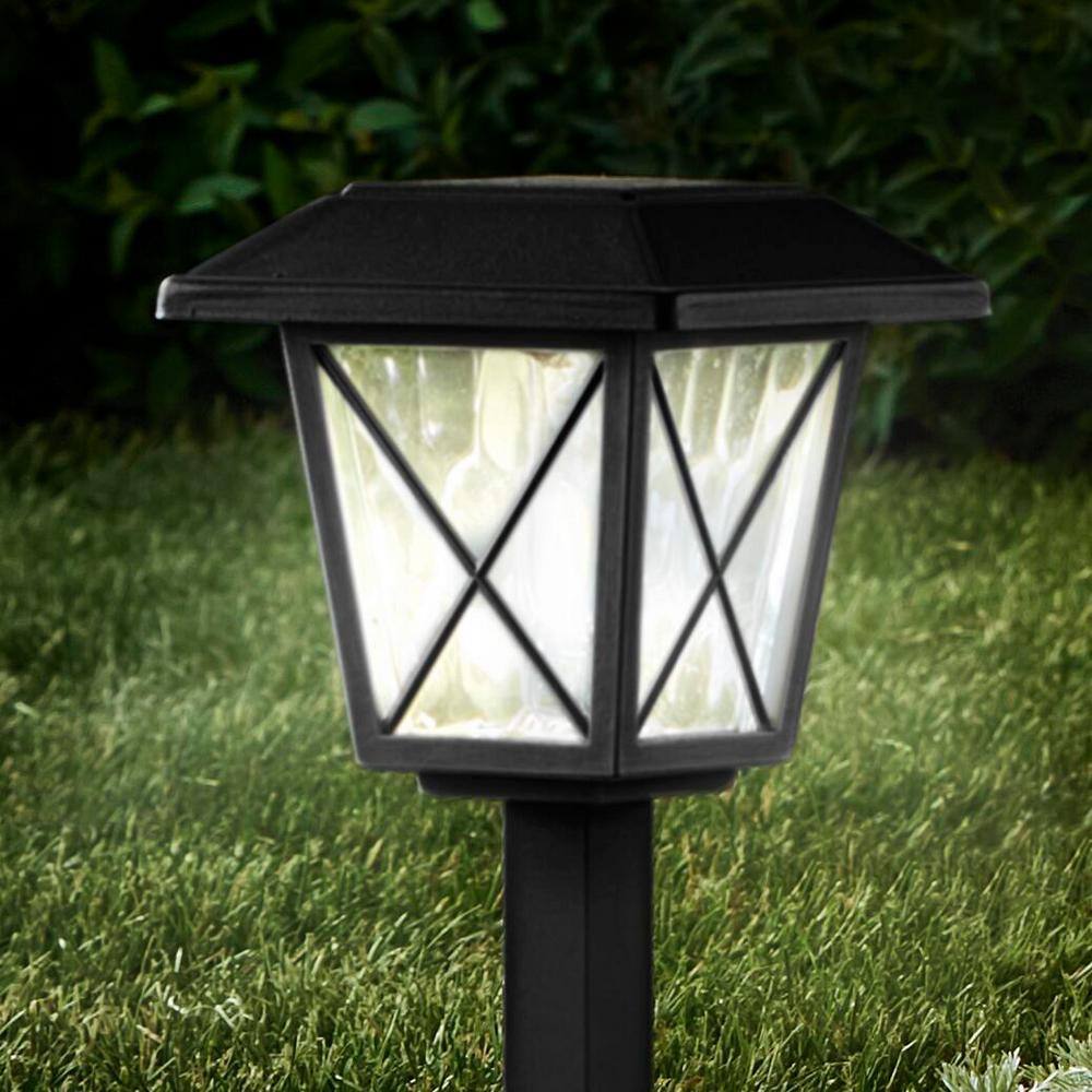 Hampton Bay Oakleigh 16 Lumens Solar 2-Tone Black and Grey LED Landscape Pathway Light Set with Vintage Bulb (4-Pack) P7100-04