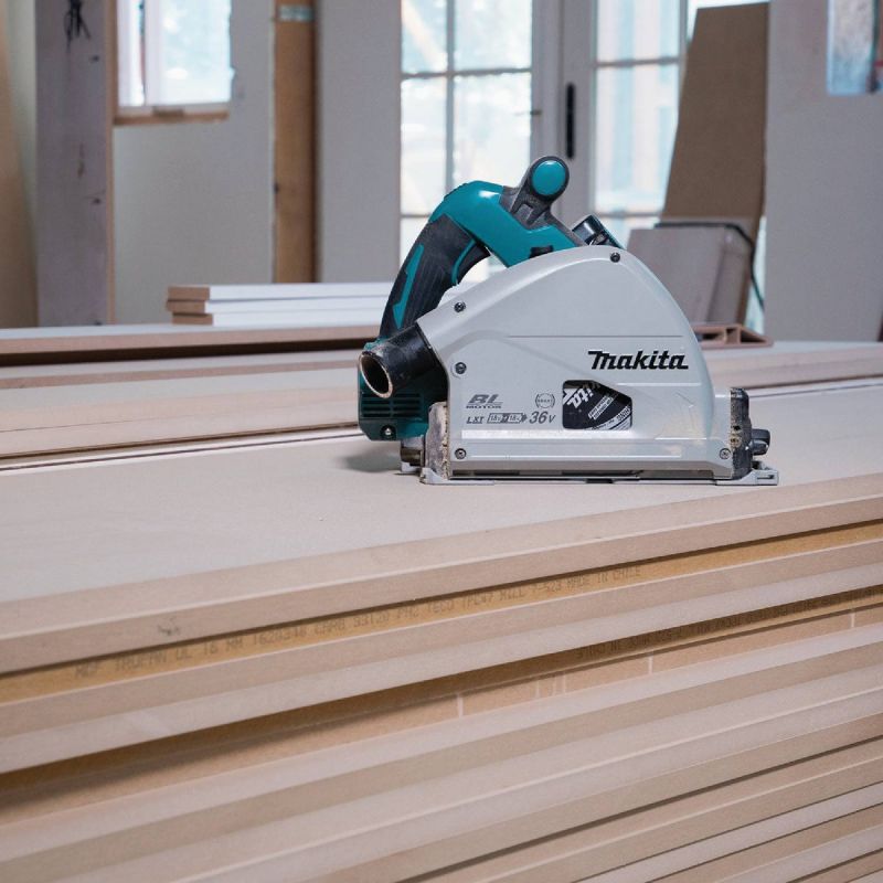 Makita 18V Cordless Plunge Circular Saw