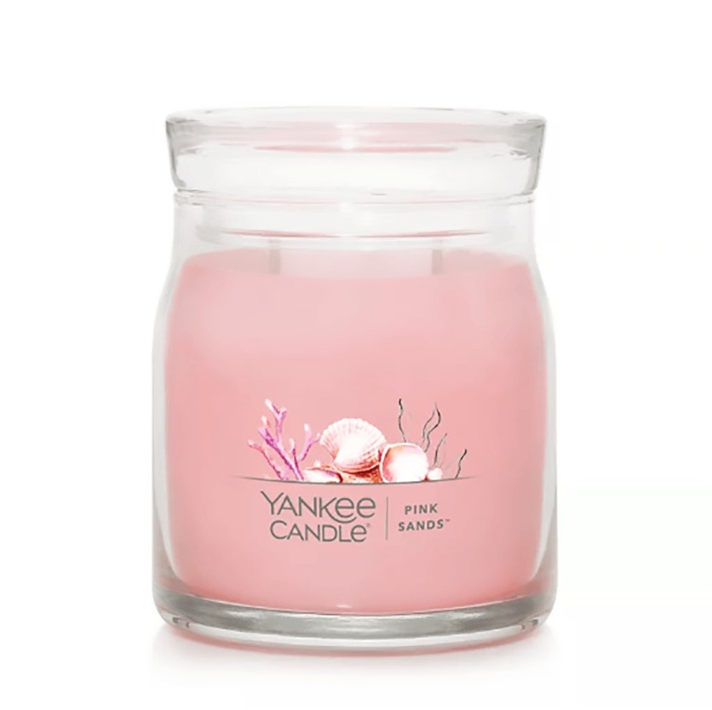 Yankee Candle  Signature Medium Jar Candle in Pink Sands™