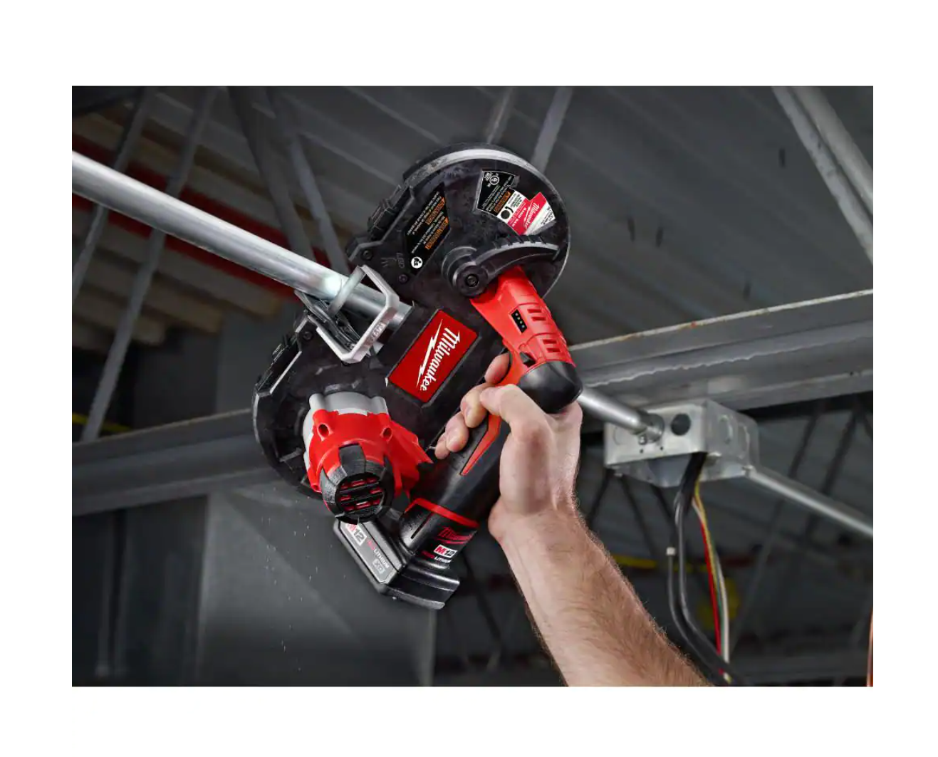 Milwaukee 2429-21XC-2364-20 M12 12-Volt Lithium-Ion Cordless Sub-Compact Band Saw XC Kit with M12 LED Flood Light