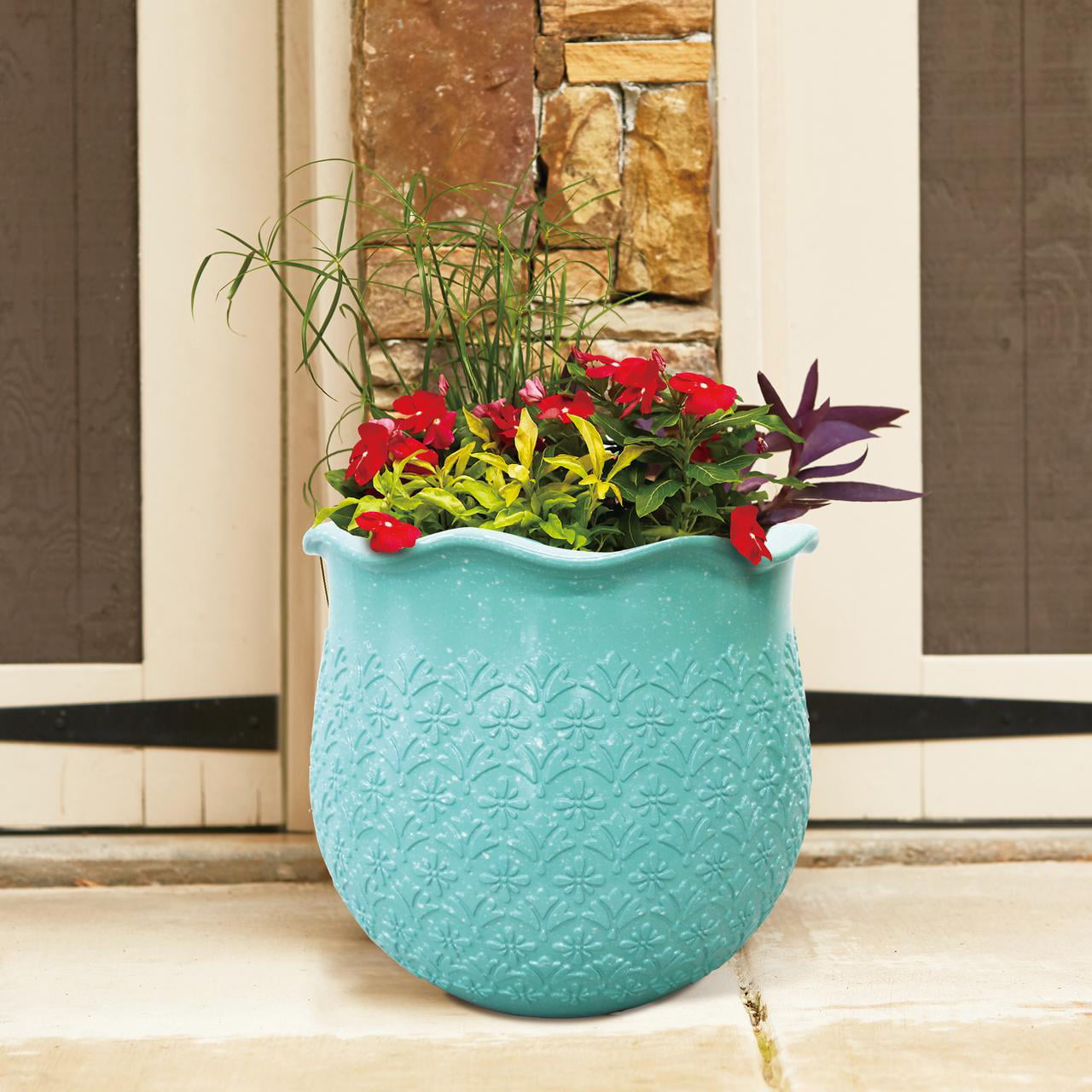 The Pioneer Woman Ruffled Geo Planter