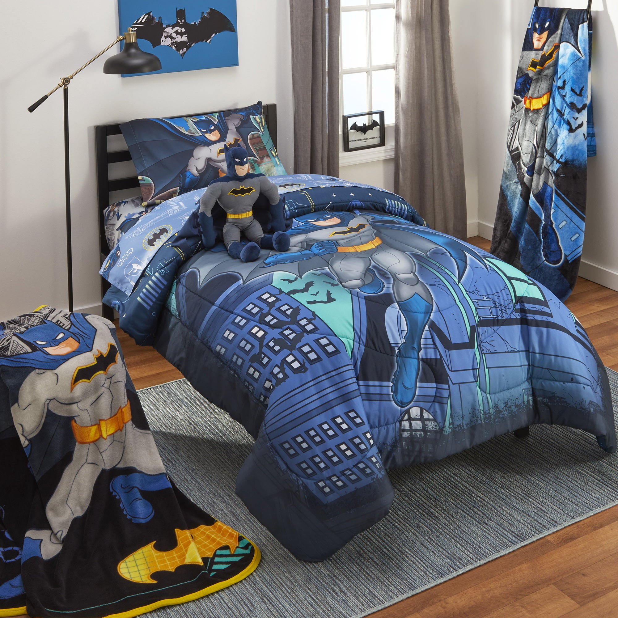 Batman Kids Comforter and Sham， 2-Piece Set， Twin/Full， Reversible， Blue， Warner Bros