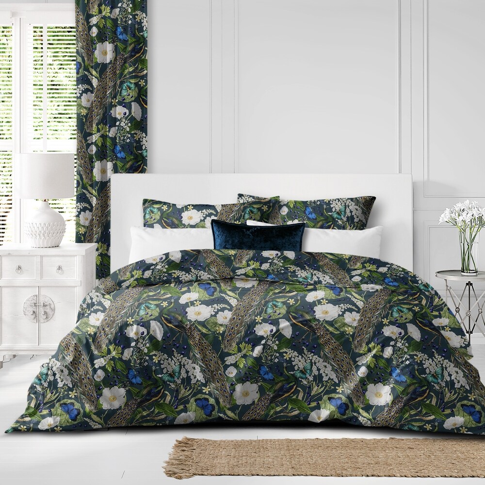 Peacock Print Teal/Navy Comforter   Pillow Sham Set.