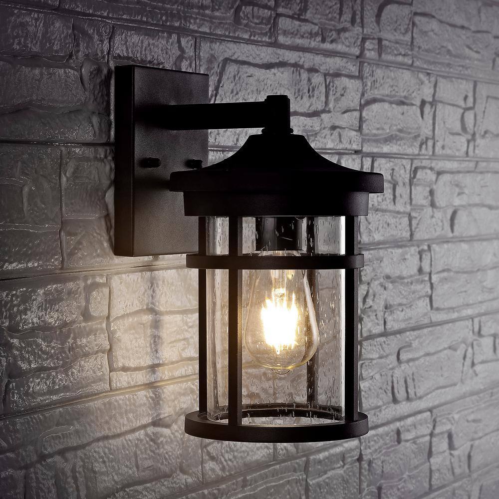 SAFAVIEH Senta 1-Light Black Outdoor Wall Lantern Sconce PLT4001A