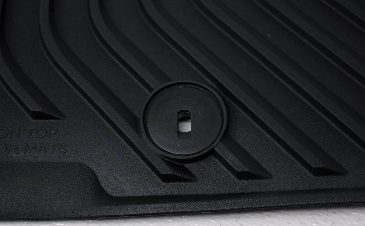 K0F13-AC000 OEM Black 4-Piece All Weather Rubber Floor Mat Set For Kia Soul