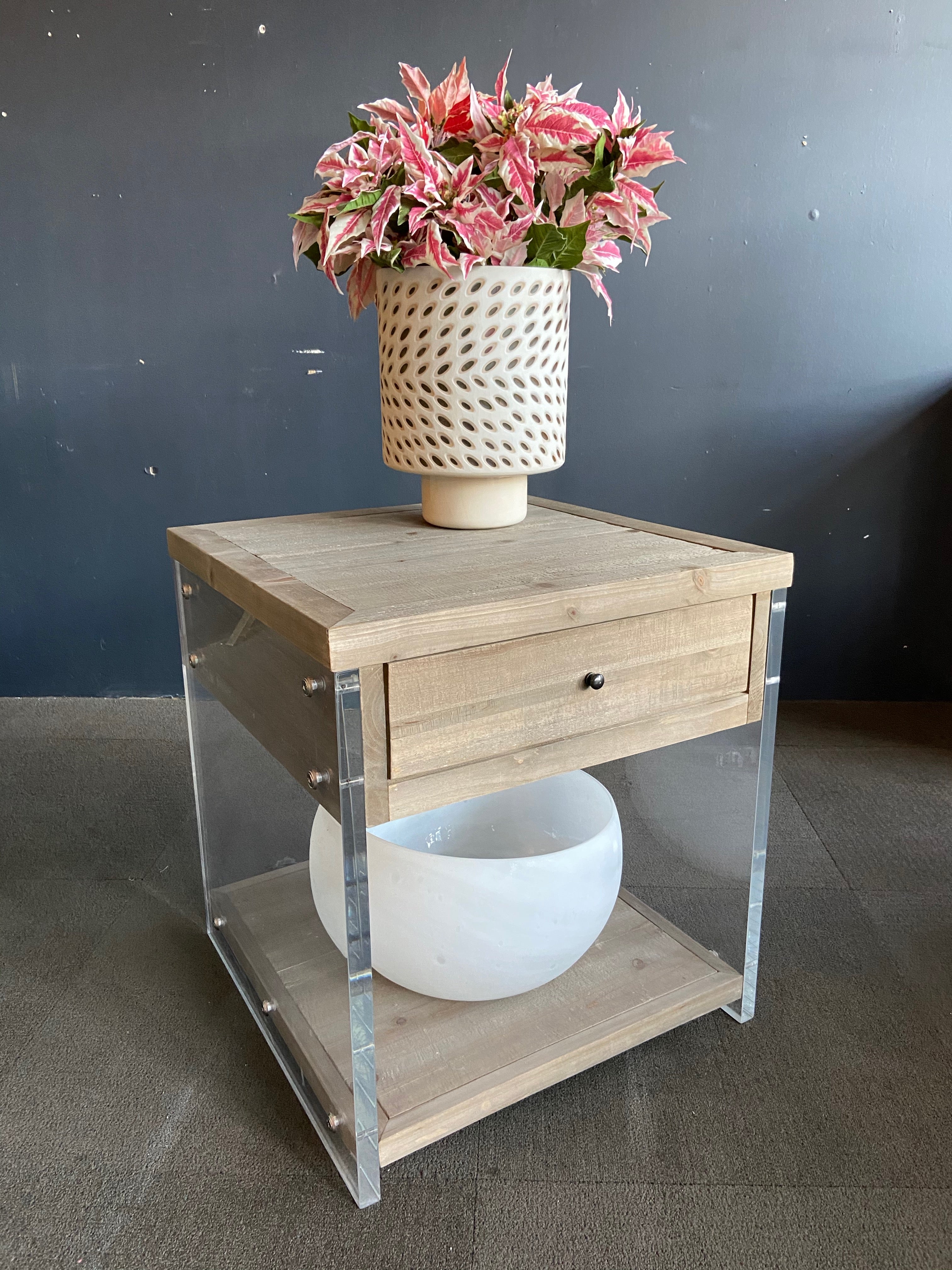 GURA END TABLE