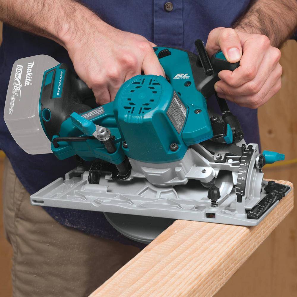 Makita 18V LXT Lithium-Ion Brushless Cordless 6-12 in. Circular Saw with Electric Brake and 24T Carbide Blade (Tool-Only) XSH03Z