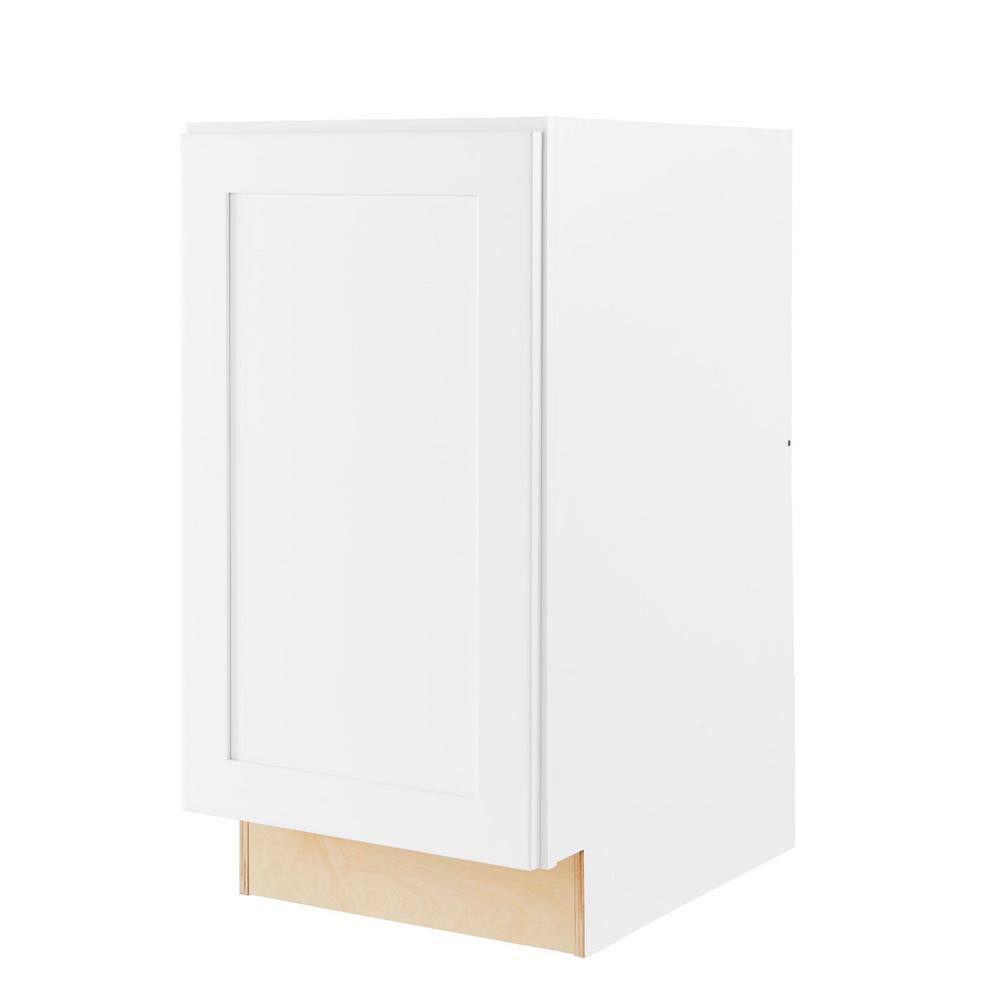 Hampton Bay Avondale Shaker Alpine White Ready to Assemble 18 in Base Cabinet with Pull-Out Trash Can (18in W x 34.5in H x 24in D) BTR18FH