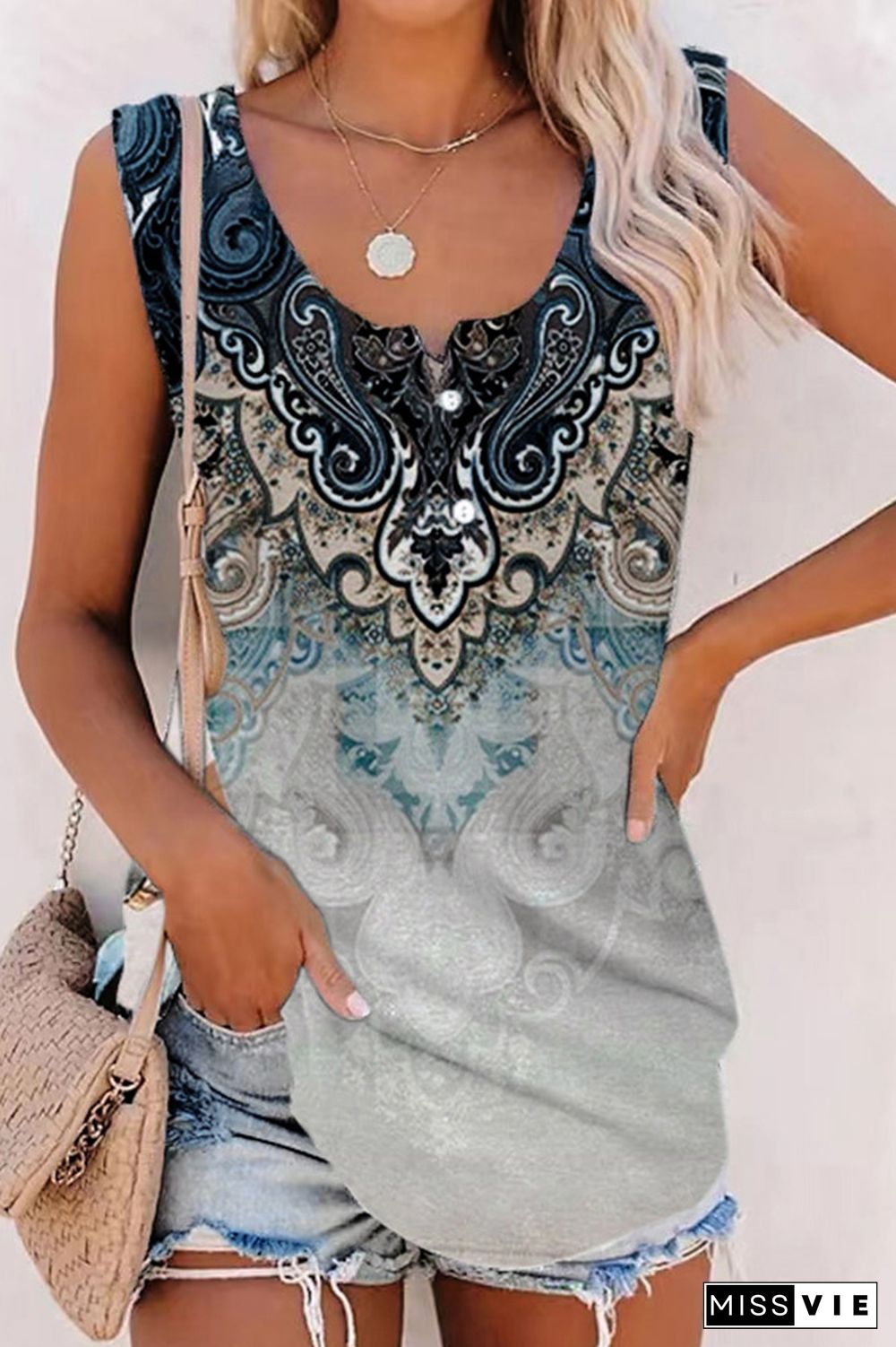 Buttoned Down Gradiant Printed Tank Top