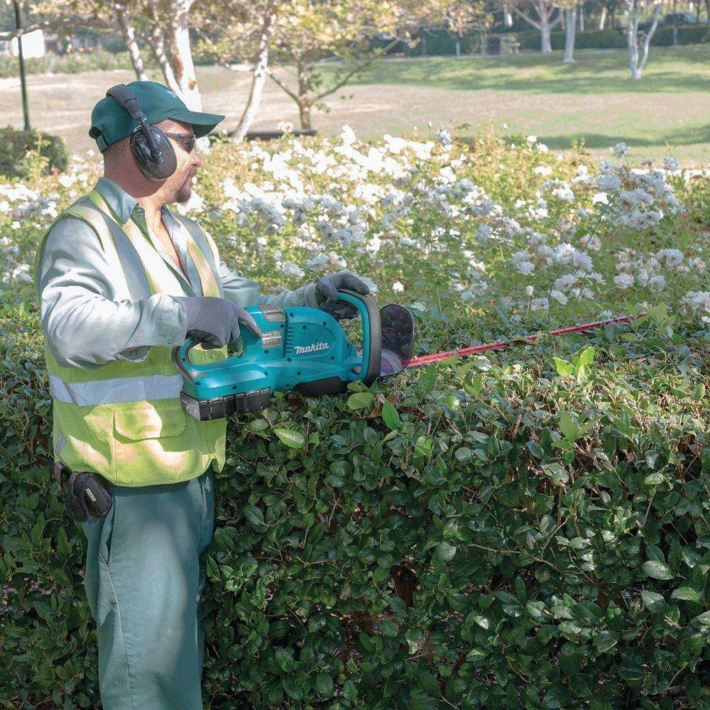 Makita 18V X2 (36V) LXT Lithium-Ion Cordless Hedge Trimmer (Tool-Only) XHU04Z