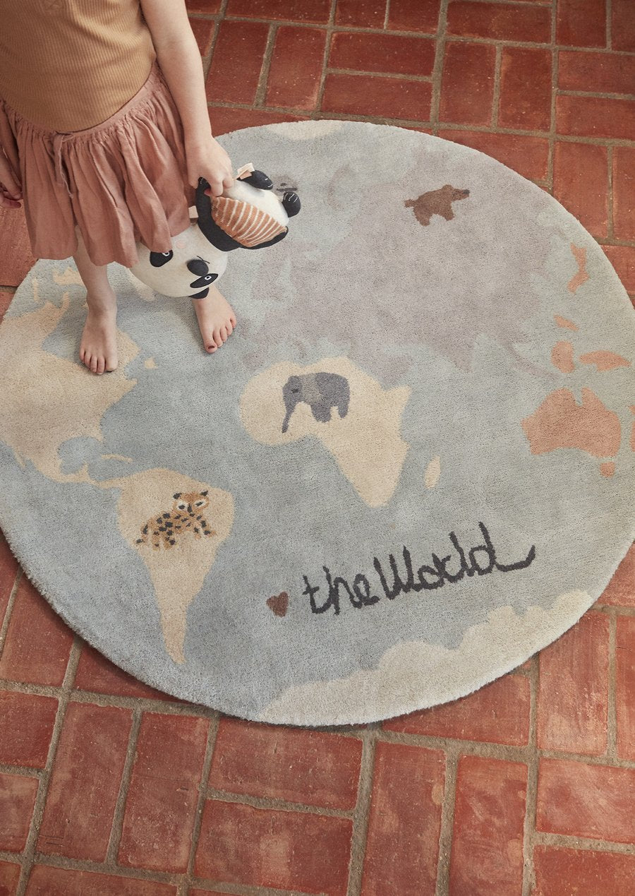 The World Tufted Rug in Multi