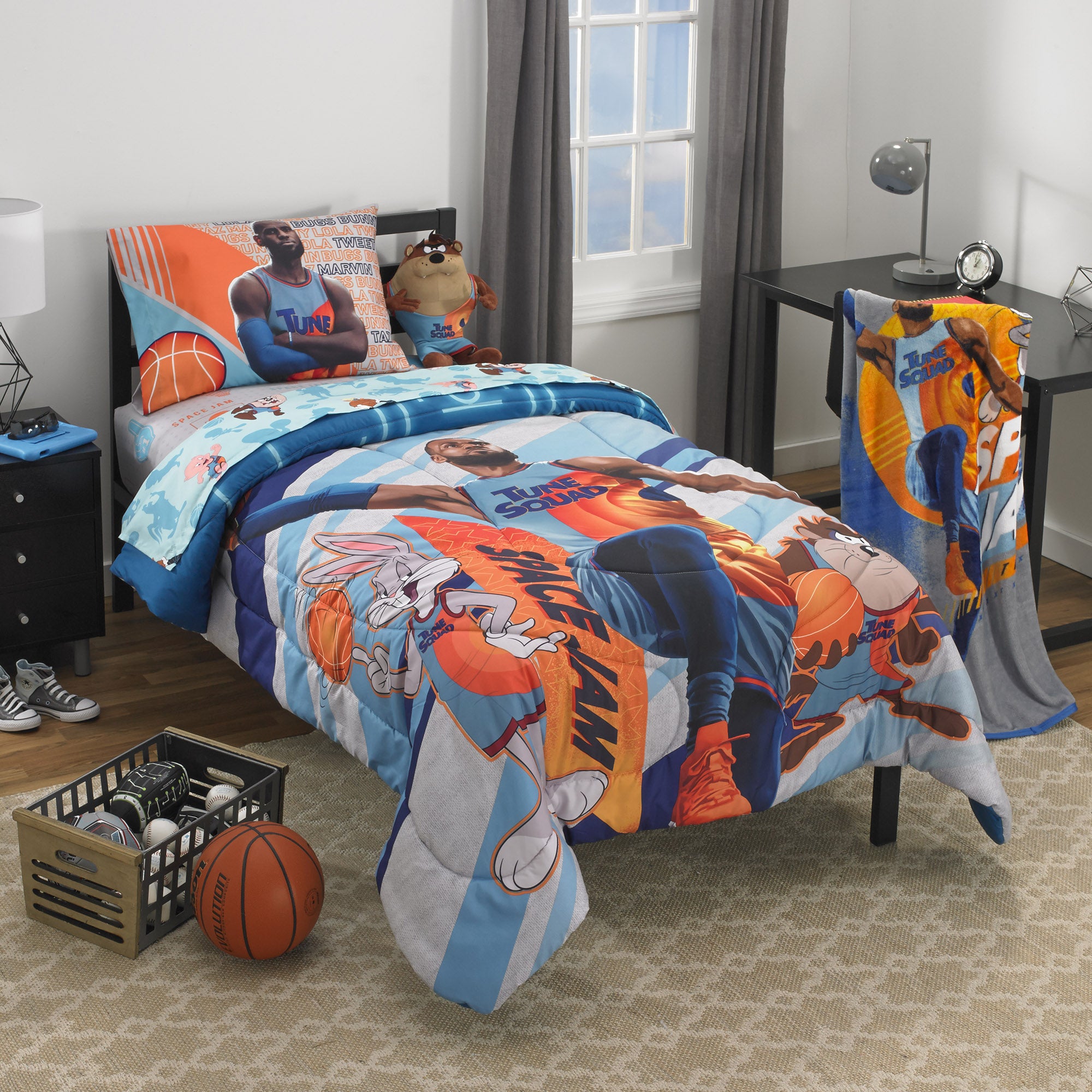 Space Jam Kids Comforter and Sham， 2-Piece Set， Twin/Full， Reversible， Blue， Warner Bros