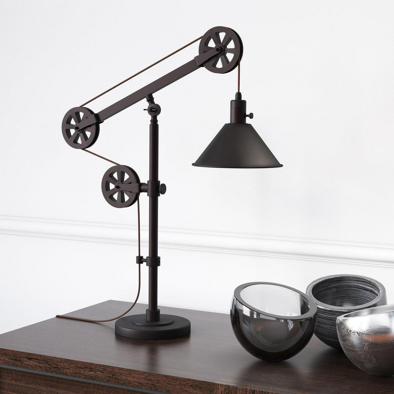 EvelynandZoe Traditional Metal Table Lamp with Pulley System