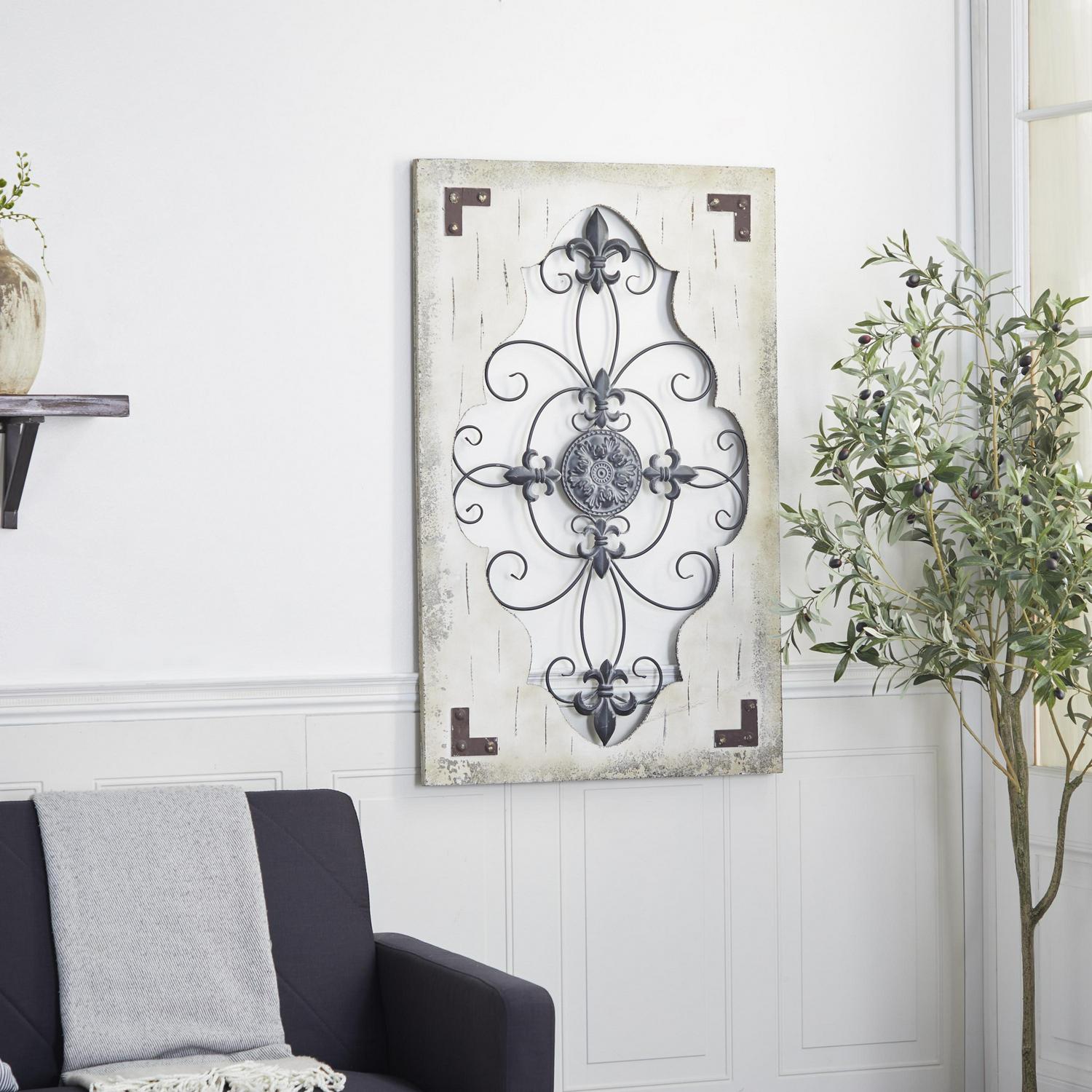 DecMode Cream Wood Scroll Wall Decor