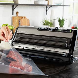 FoodSaver 2-in-1 BlackStainless Steel Vacuum Sealer System with Starter Kit FM5200015