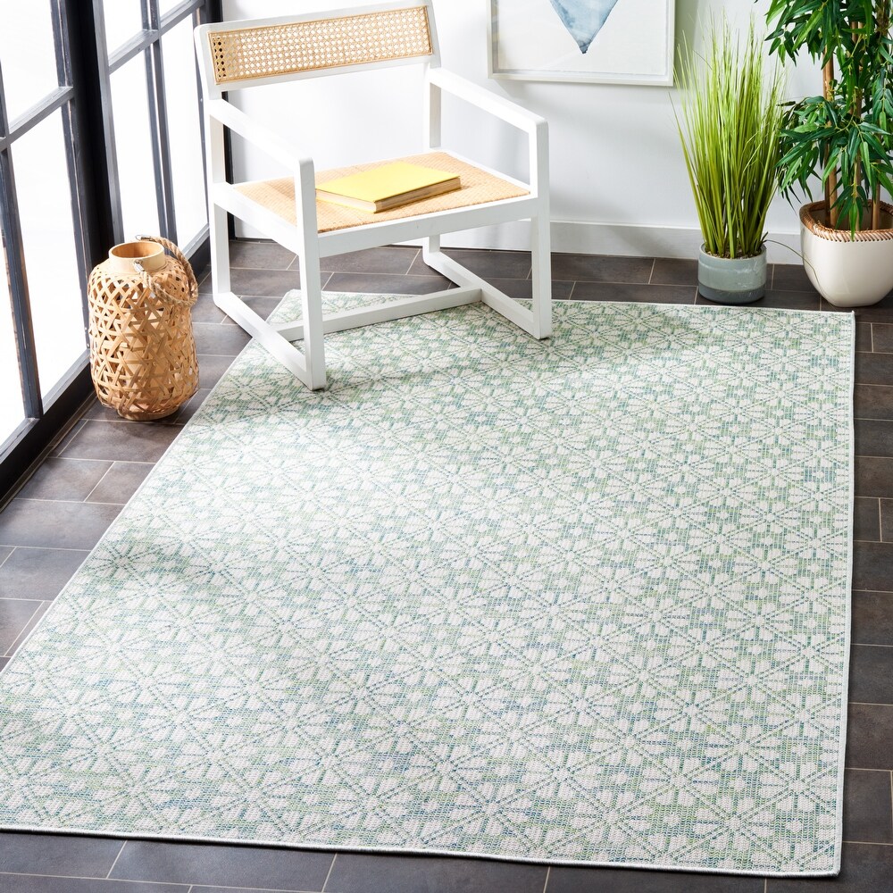Martha Stewart by SAFAVIEH Matty Indoor/ Outdoor Rug
