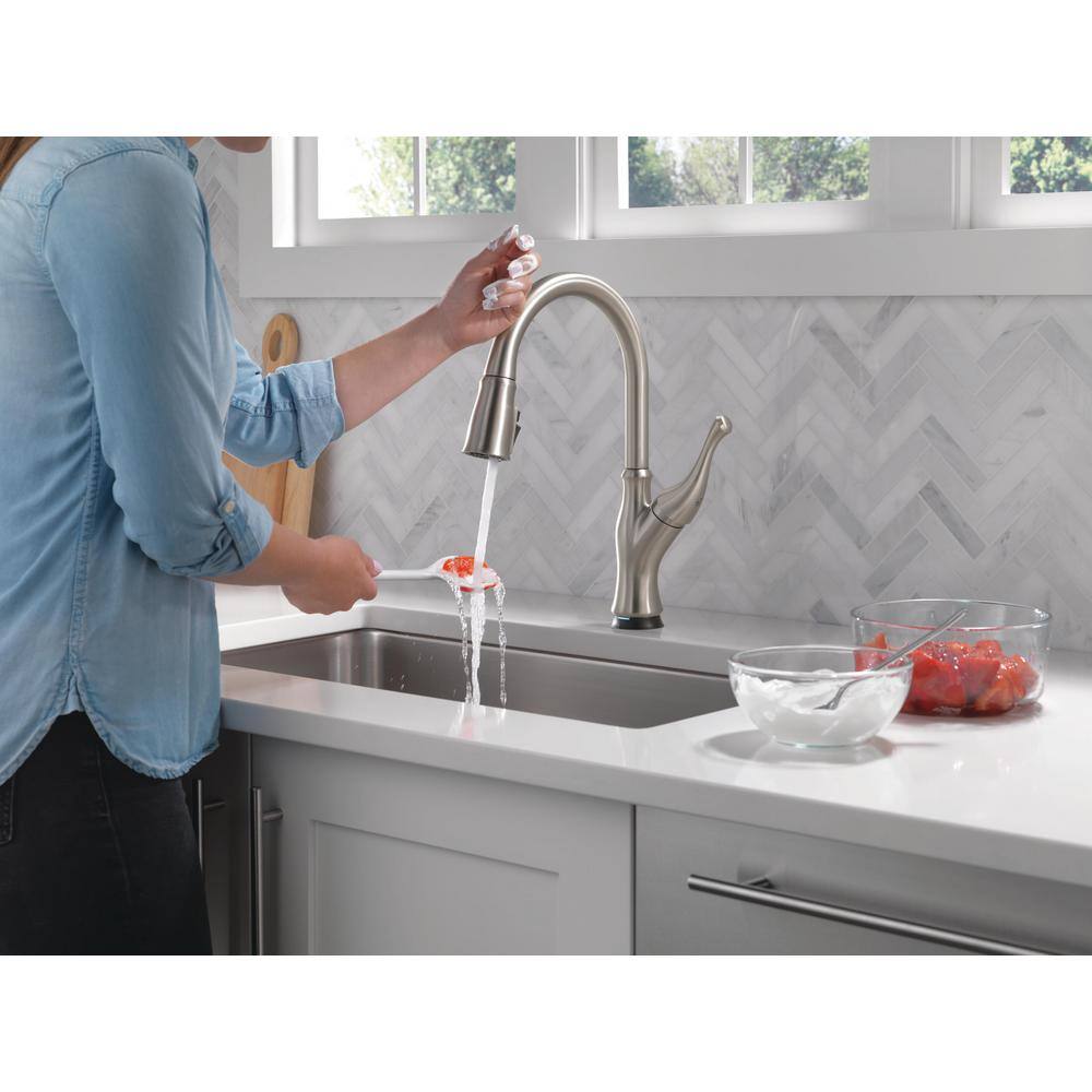 Delta Ophelia Single Handle Touch-On Pull Down Sprayer Kitchen Faucet with Touch2O Technology in Stainless Steel 19888TZ-SP-DST