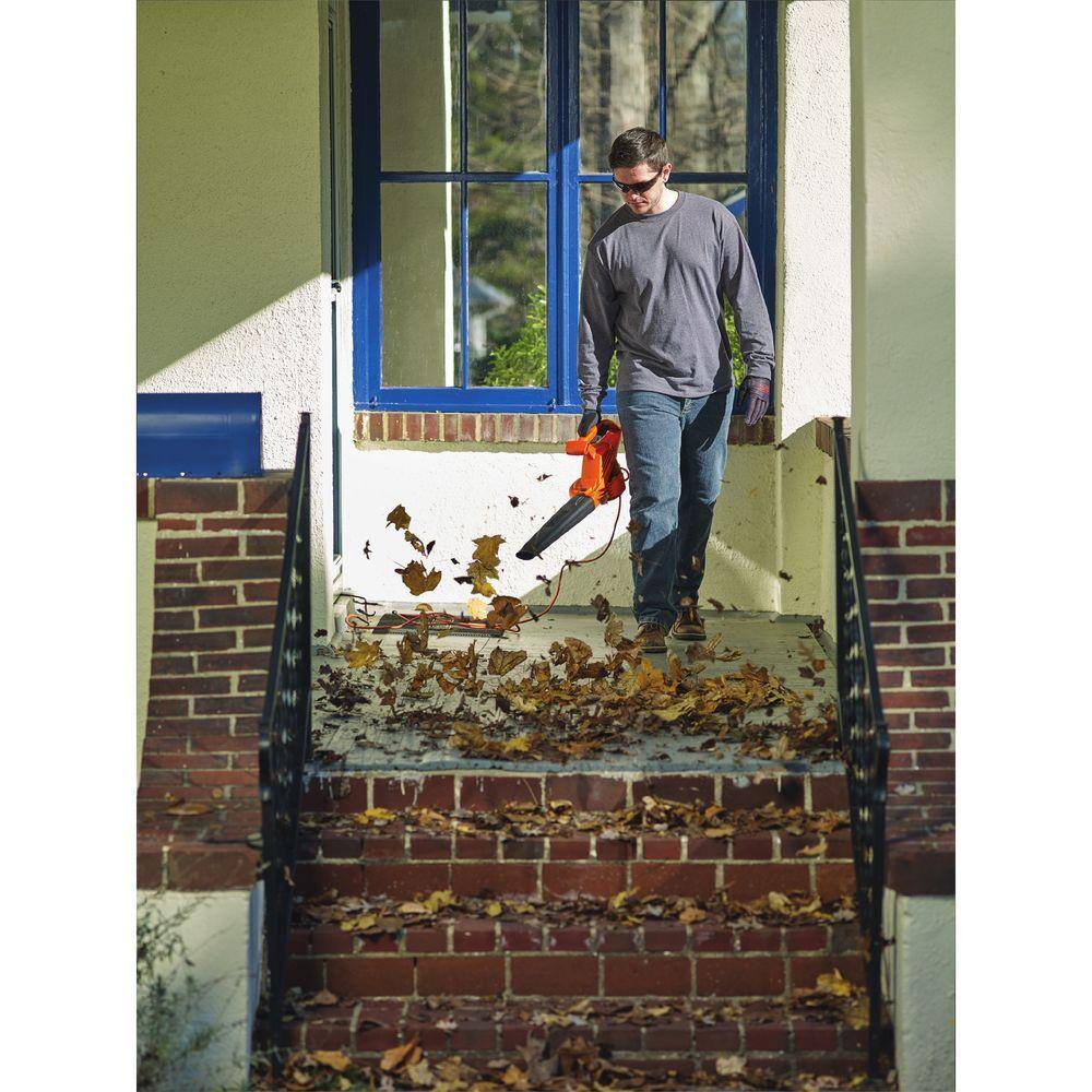 BLACK+DECKER 7 AMP 180 MPH 220 CFM Corded Electric Handheld Leaf Blower LB700