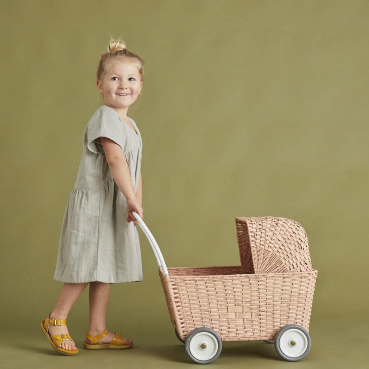 Rattan Strolley - Rose by Olli Ella