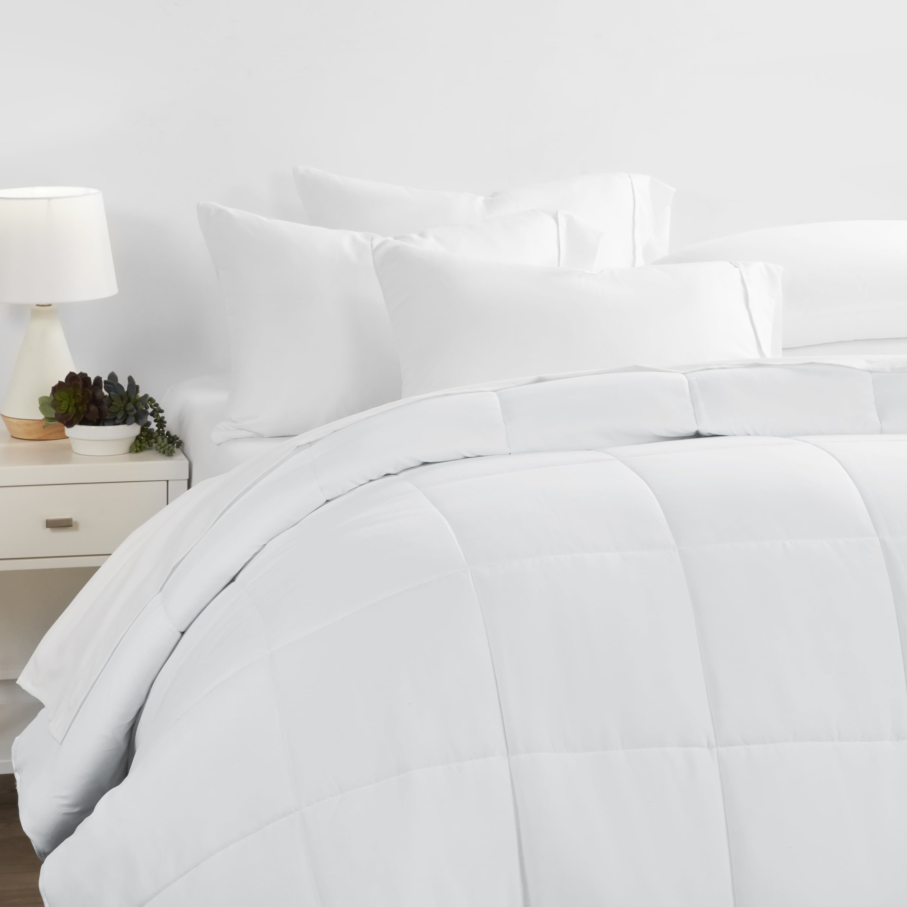 White All Season Alternative Down Solid Comforter， Twin/Twin XL， by Noble Linens