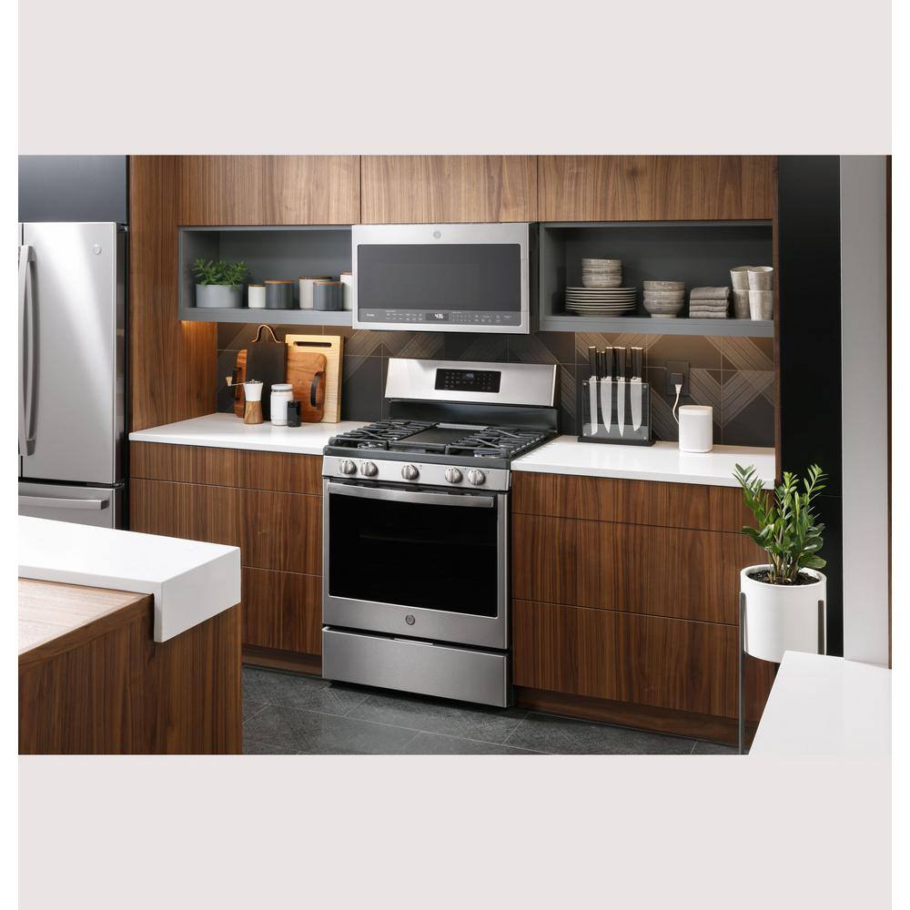 GE Profile 30 in. 5.6 cu ft. Smart Freestanding Gas Range in Fingerprint Resistant Stainless with Convection and Air Fry PGB935YPFS