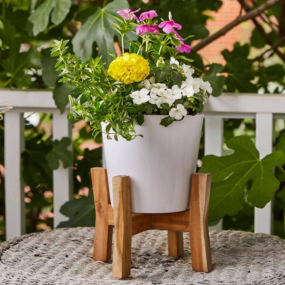 Southern Patio Contemporary Medium 8 in. x 11.02 in. 5 qt. White Ceramic Indoor Planter With Wood Stand CRM-049388