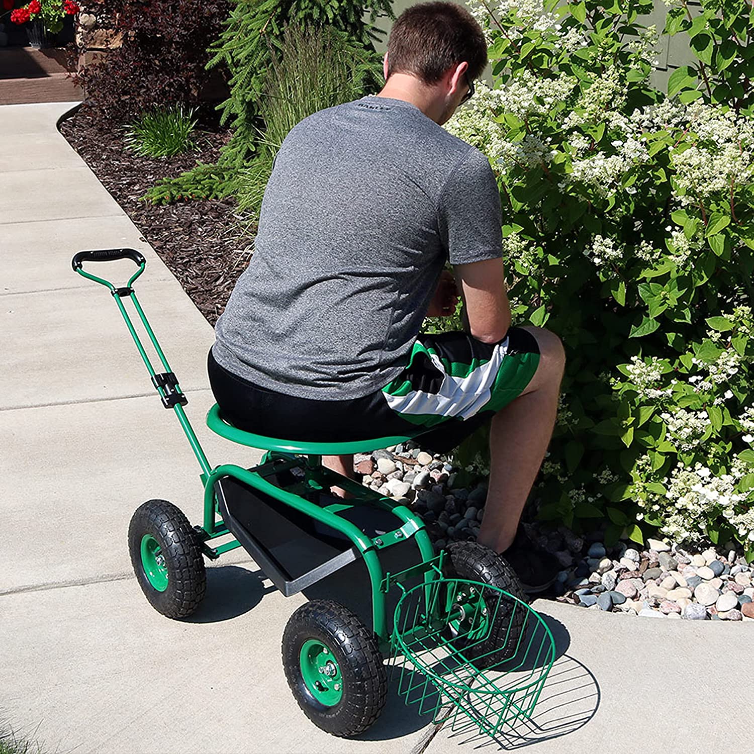 Sunnydaze Garden Cart Rolling Scooter with Extendable Steer Handle， Swivel Seat and Utility Tool Tray， Green